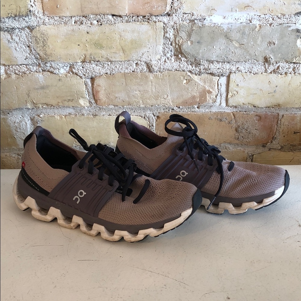 On Clouds Tennis Shoes
